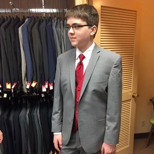 Meet your Posher, Adam